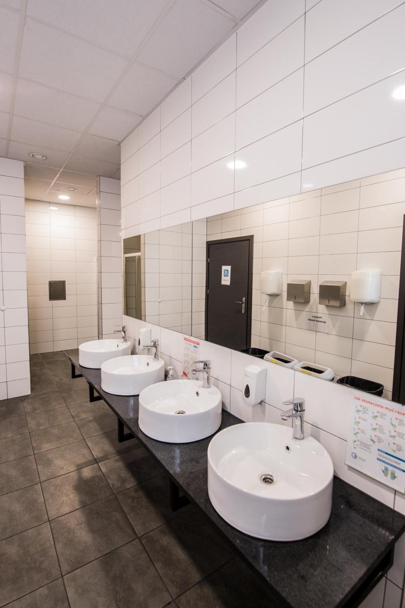 Hotel Sportowy Wolsztyn Ngoại thất bức ảnh