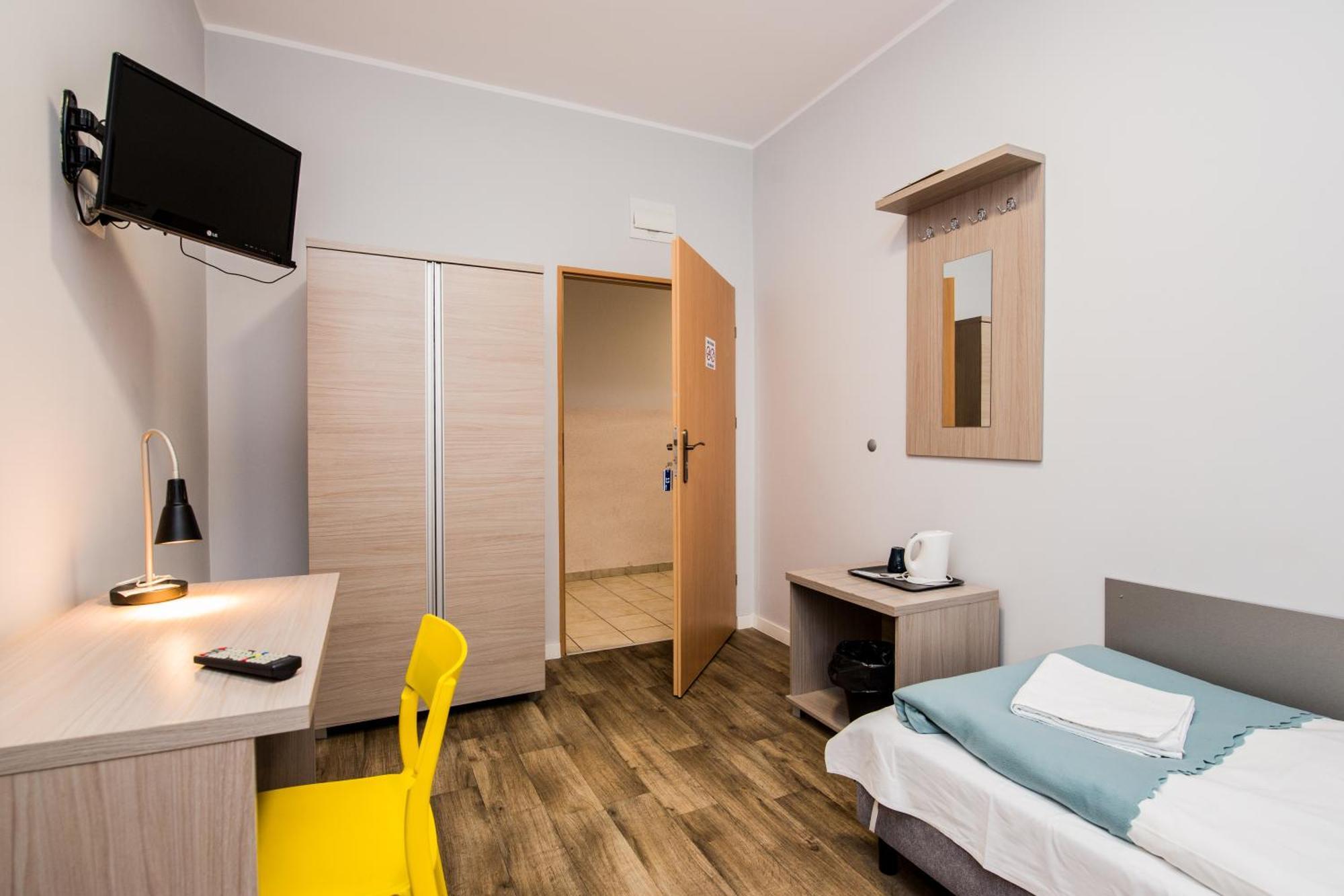 Hotel Sportowy Wolsztyn Ngoại thất bức ảnh